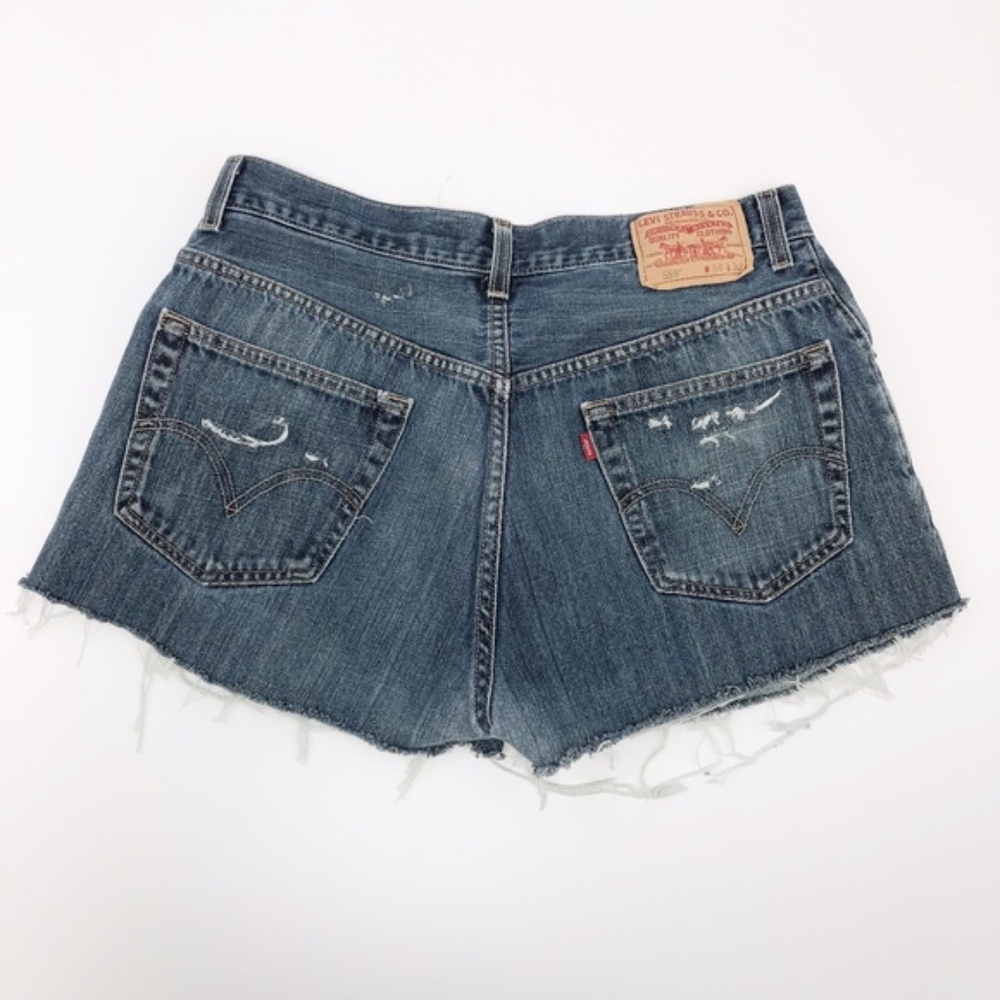 levi’s | vintage 559 high waisted mom jean shorts
